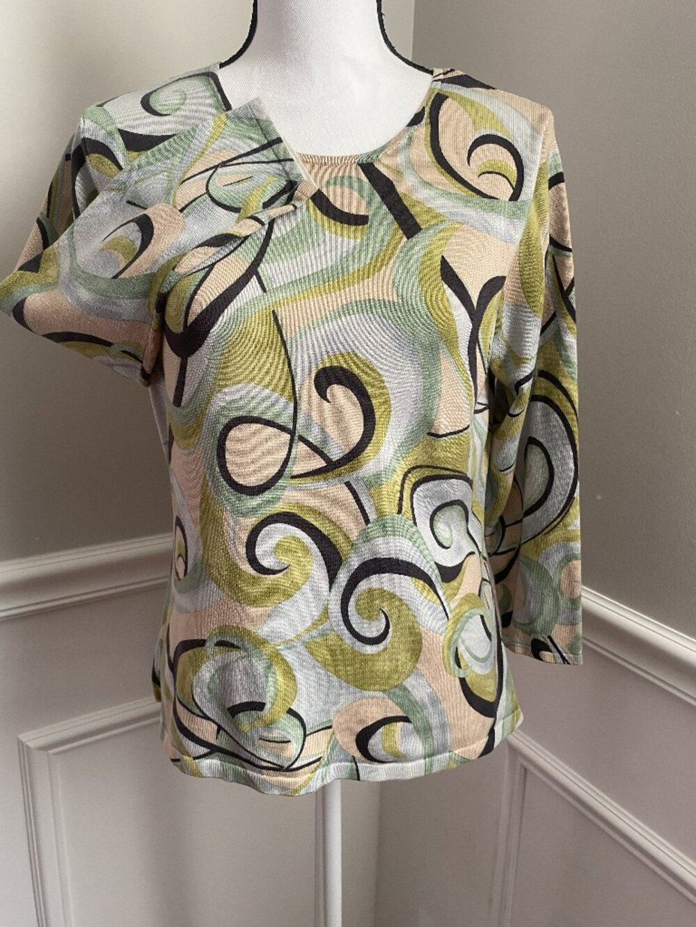 Vintage Talbots Artsy Pullover Sweater size medium